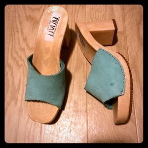 Brand New Vintage Blue Suede Mules Clogs Sz 8.5